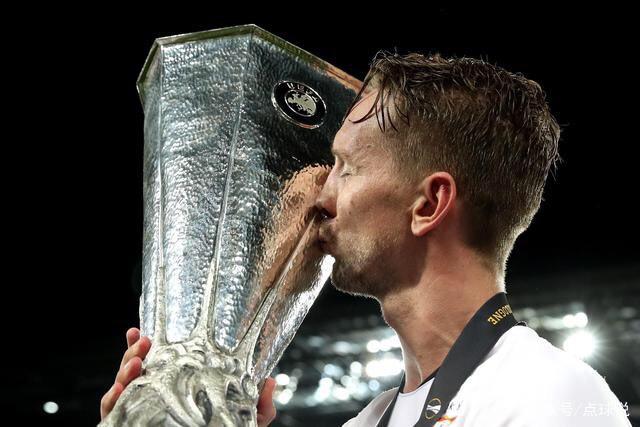 布莱克尼41分吴冠希15板 肯帝亚送宁波20连败